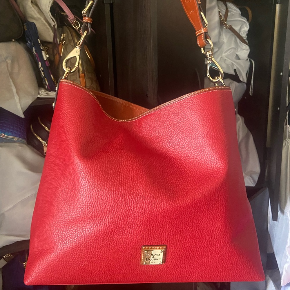 Dooney & Bourke Xtra Large Courtney Sac “RED”
